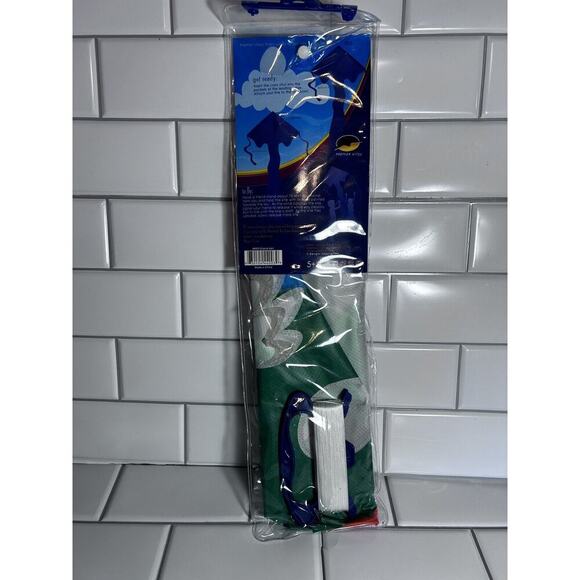 Gracie Hen Easy Flyer Kite Premier Kites 30 X 81 In. Easy To Fly And Assemble - Picture 5 of 6